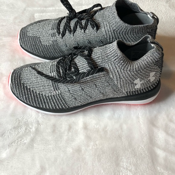 Under Armour❤️‍🔥 - Picture 4 of 5